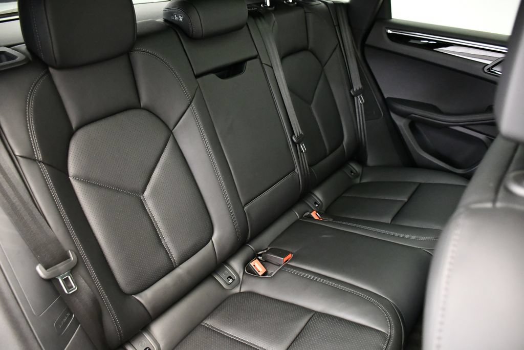 Certified 2026 Porsche Macan AWD/4WD image 56