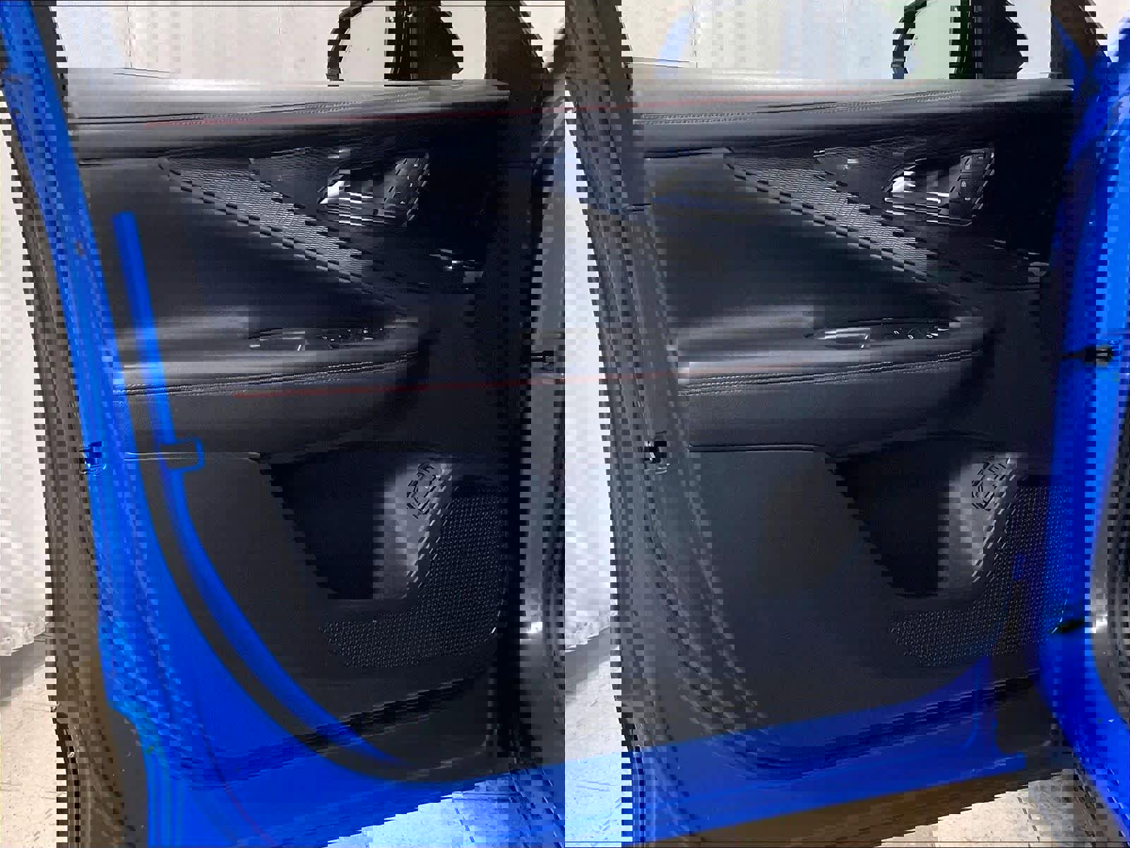 Used 2024 Chevrolet Blazer EV RS image 9