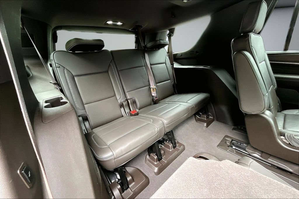 Used 2022 GMC Yukon Denali w/ Denali Premium Package AWD/4WD image 26