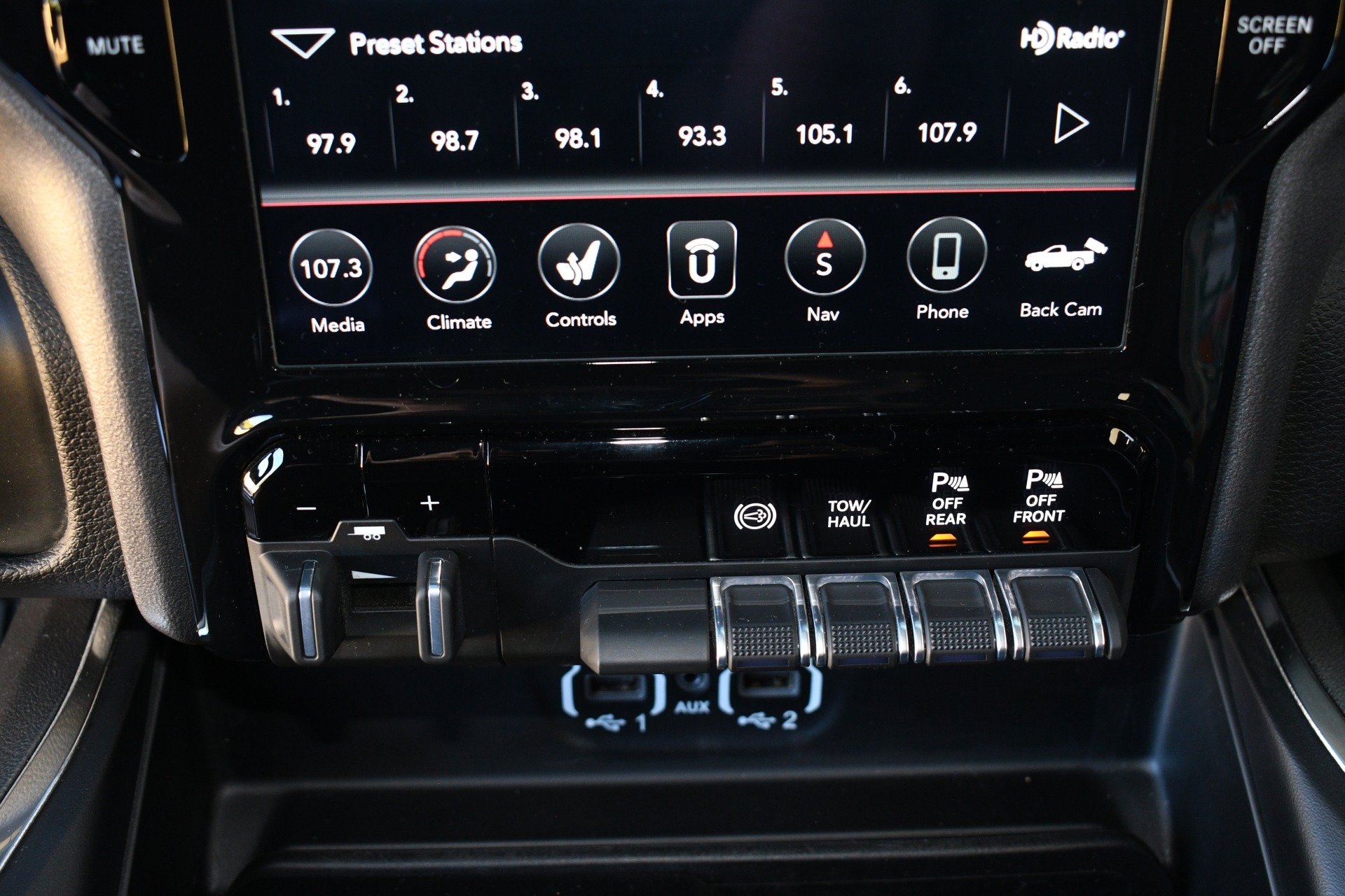 Used 2020 RAM 2500 Laramie w/ Night Edition AWD/4WD image 36