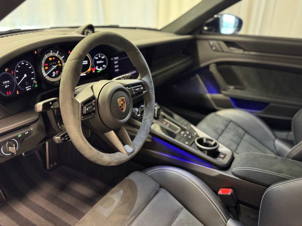 Certified 2024 Porsche 911 Carrera GTS image 7