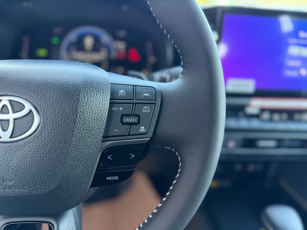 New 2026 Toyota Camry Hybrid AWD/4WD image 12