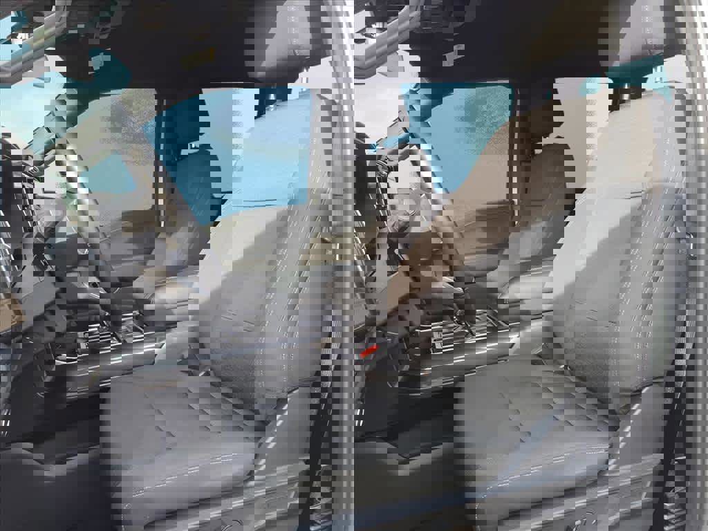 Certified 2023 Ford F150 XLT w/ Equipment Group 302A High image 5