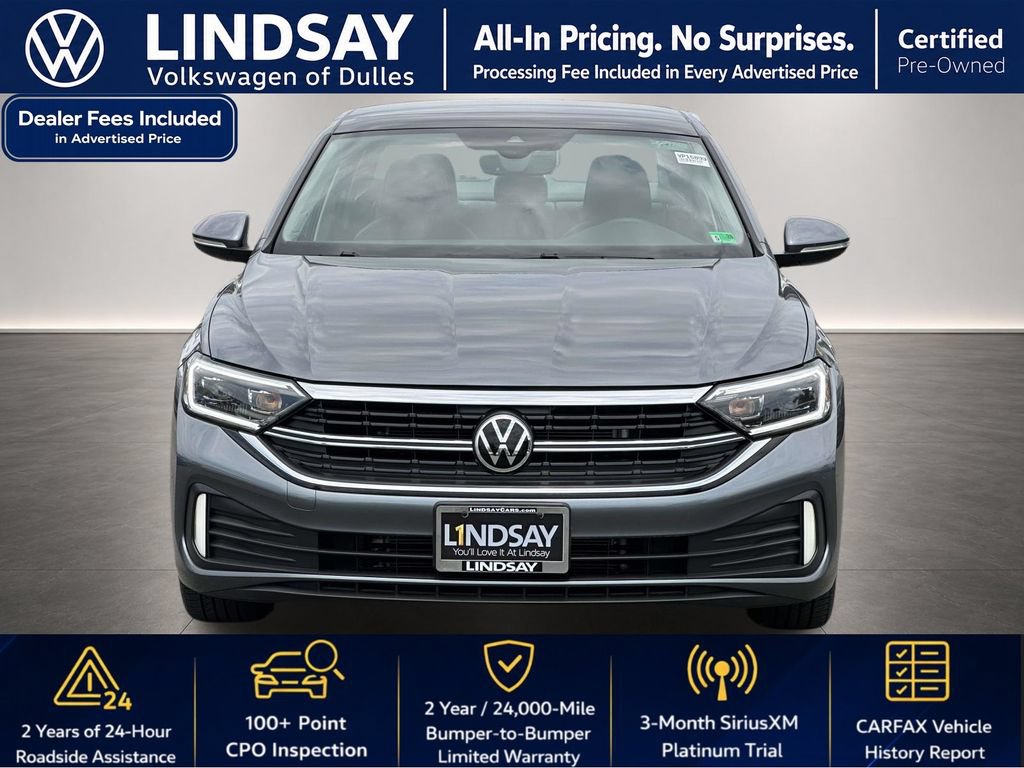 Used 2022 Volkswagen Jetta SEL FWD image 3