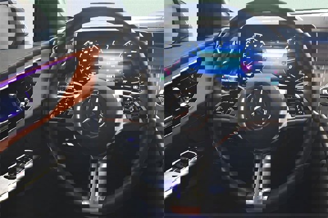 Used 2024 Mercedes-Benz GLC 300 4MATIC image 26