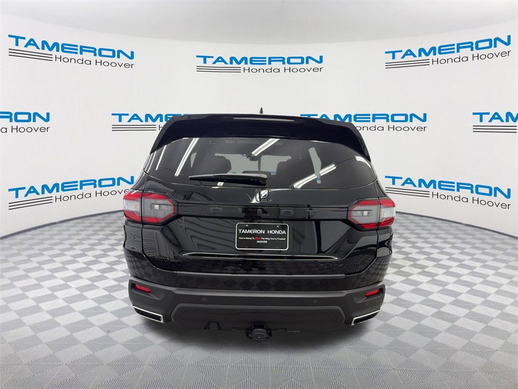 Used 2025 Honda Pilot Black Edition image 4