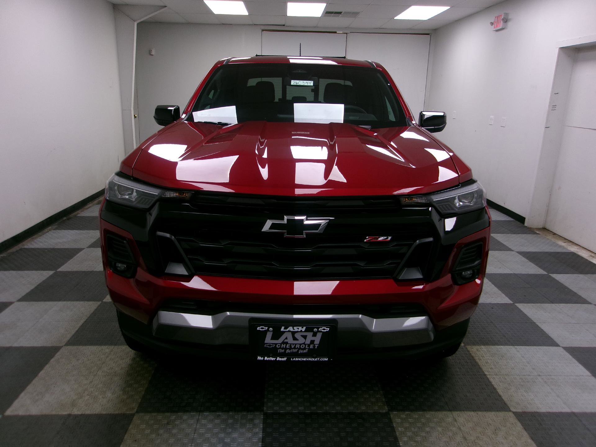 New 2026 Chevrolet Colorado Z71 w/ Midnight Edition AWD/4WD image 3