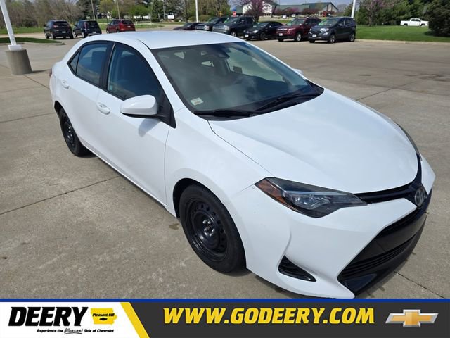 Used 2018 Toyota Corolla LE FWD image 1