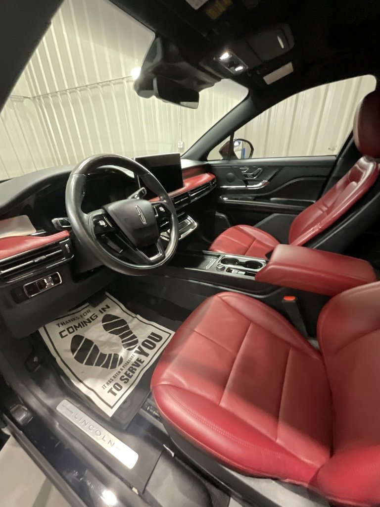 Used 2023 Lincoln Corsair Reserve w/ Equipment Group 201A image 9