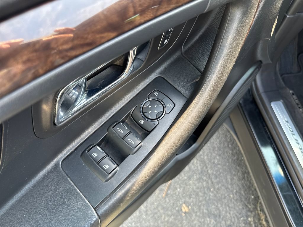 Used 2013 Ford Taurus Limited image 20