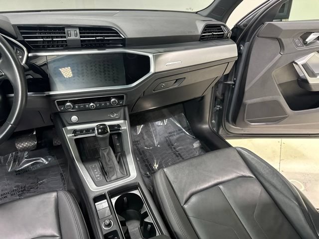 Used 2020 Audi Q3 2.0T Premium Plus AWD/4WD image 24