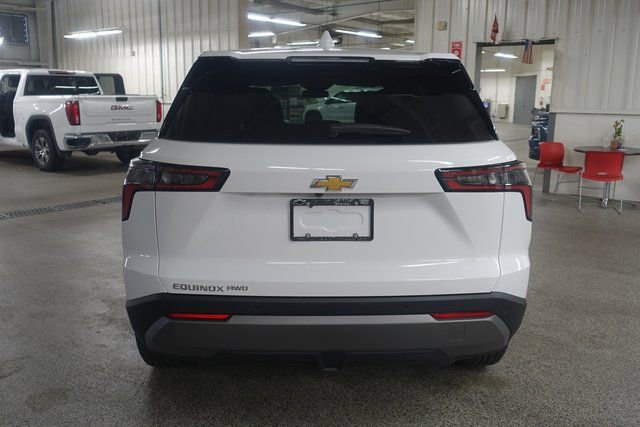 New 2026 Chevrolet Equinox LT w/ Convenience Package II image 6