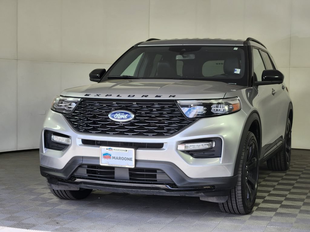 Used 2022 Ford Explorer ST-Line w/ Class IV Trailer Tow Package AWD/4WD image 3