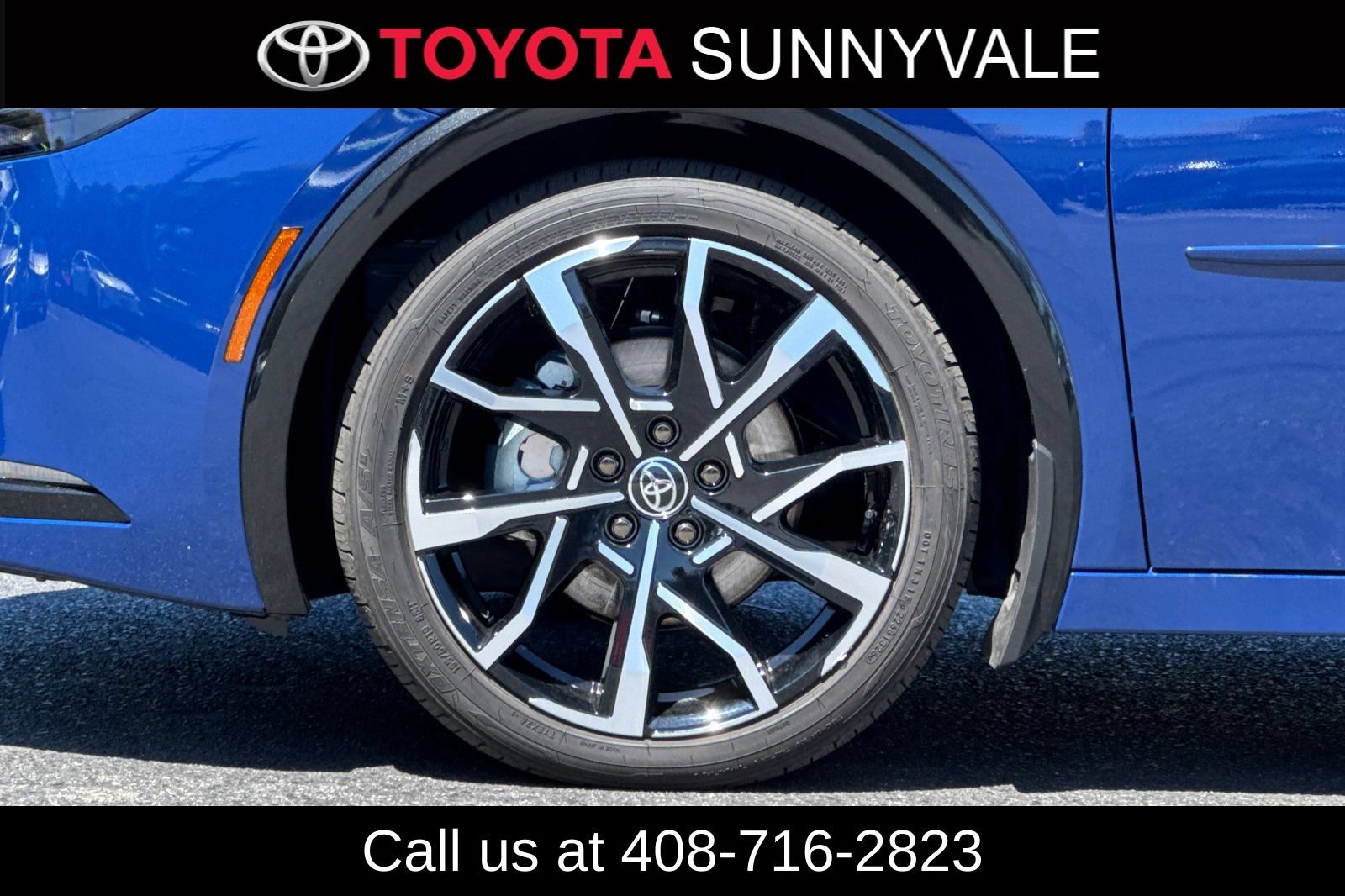 Used 2026 Toyota Prius Plug-In Hybrid FWD image 12
