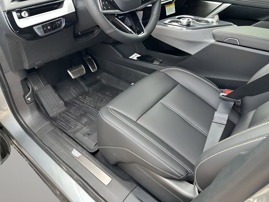 New 2026 Cadillac Optiq Sport 1 w/ LPO, Floor Liner Package AWD/4WD image 28