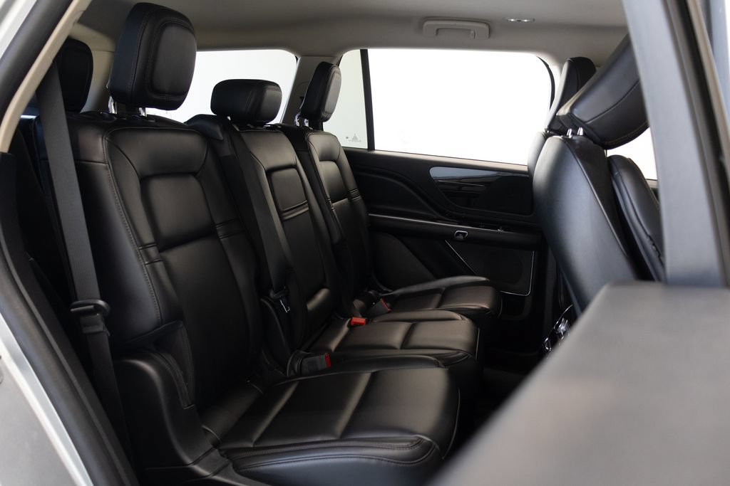 Used 2023 Lincoln Aviator AWD image 25