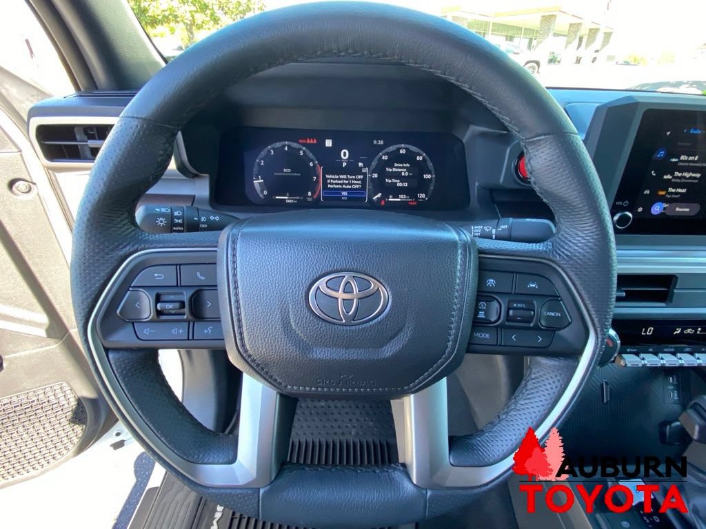 Used 2025 Toyota Tacoma TRD Sport AWD/4WD image 36