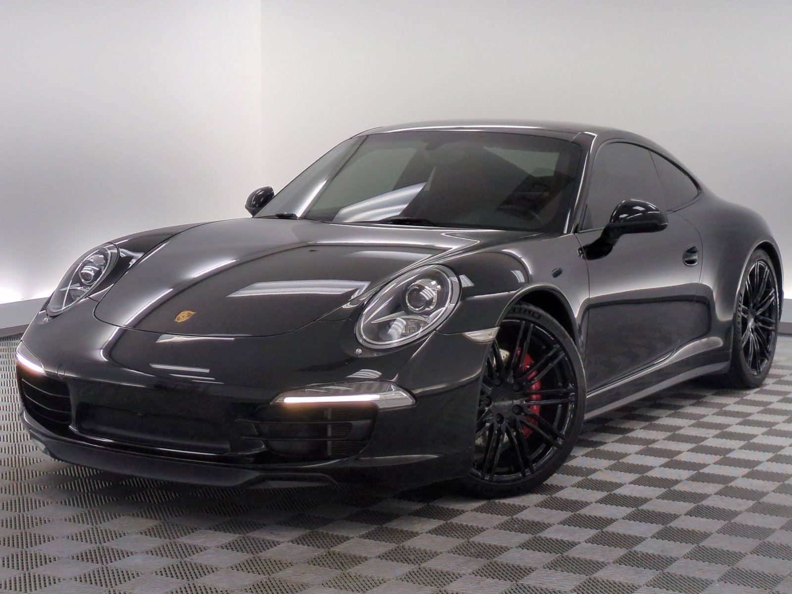 Used 2015 Porsche 911 Carrera 4S image 1