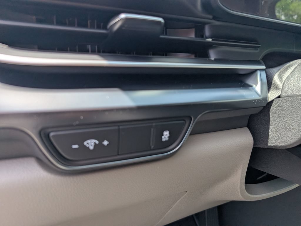 New 2026 Kia Carnival FWD image 15