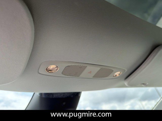 Used 2024 Tesla Model Y Long Range AWD/4WD image 29