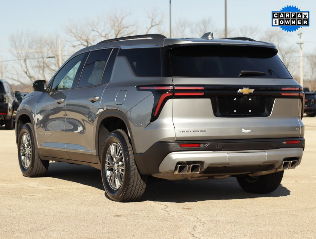 Used 2024 Chevrolet Traverse LT image 5