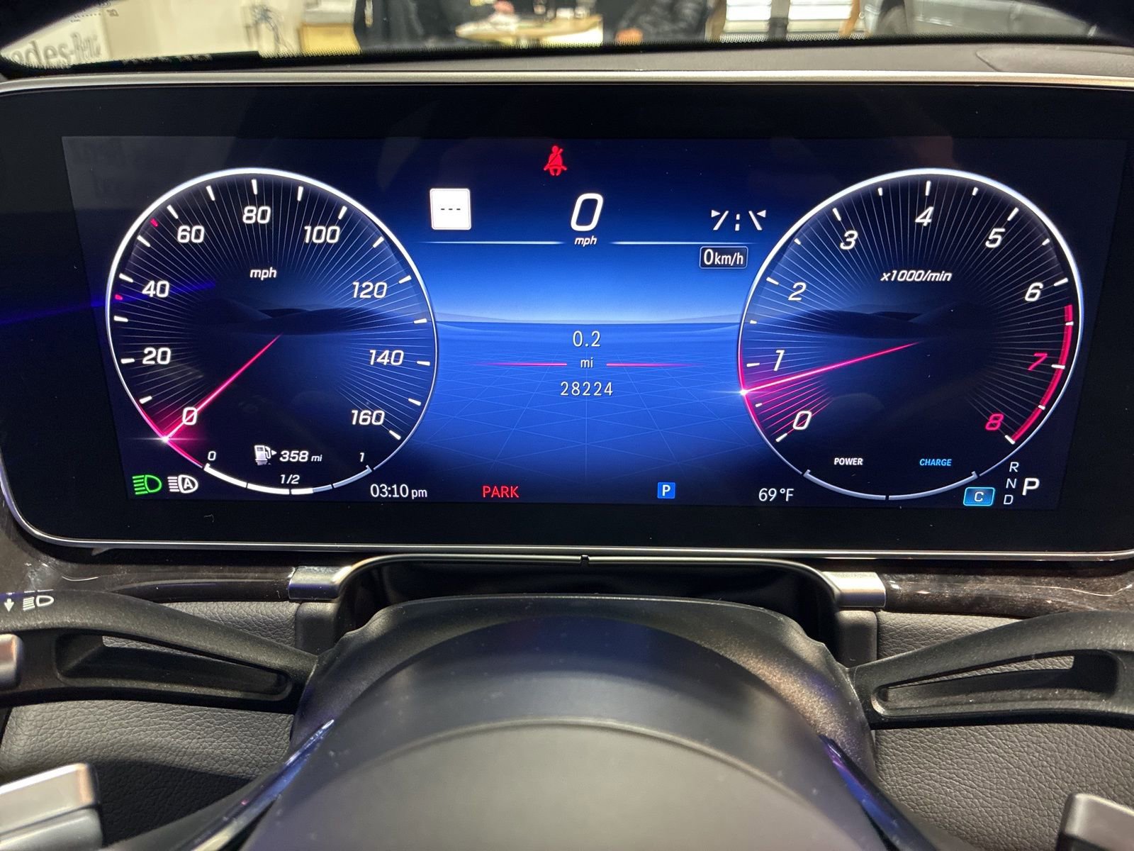 Used 2022 Mercedes-Benz S 500 4MATIC w/ AMG Line Package image 16