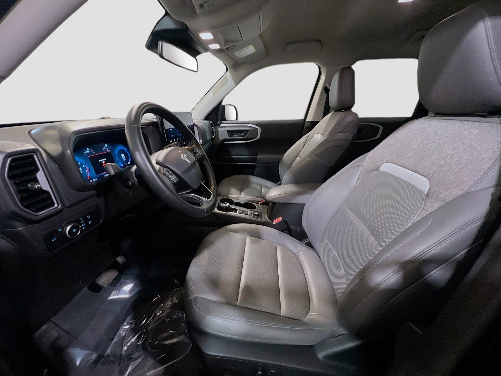 Used 2025 Ford Bronco Sport Badlands image 14