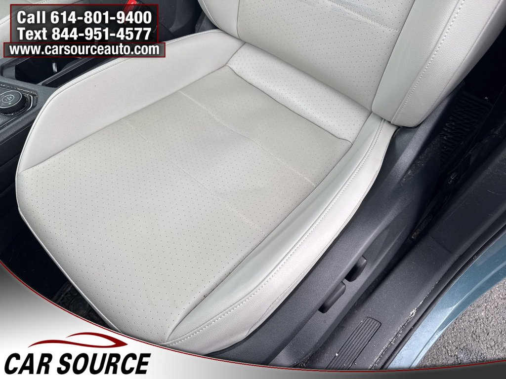 Used 2021 Volkswagen Tiguan SE w/ Panoramic Sunroof Package image 8