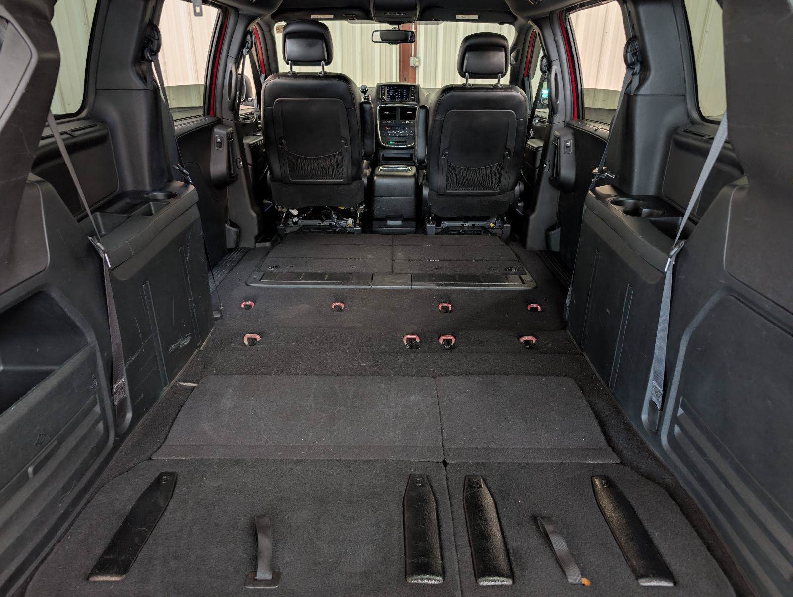 Used 2016 Dodge Grand Caravan SXT FWD image 42