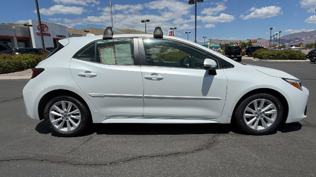 Certified 2023 Toyota Corolla SE FWD image 2