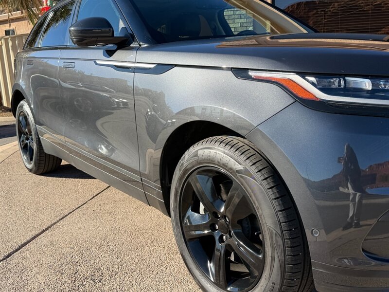 Used 2021 Land Rover Range Rover Velar S AWD/4WD image 21