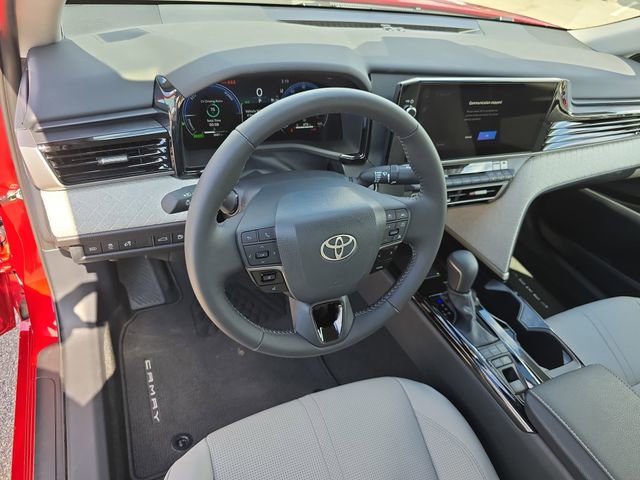 Used 2026 Toyota Camry XLE image 15