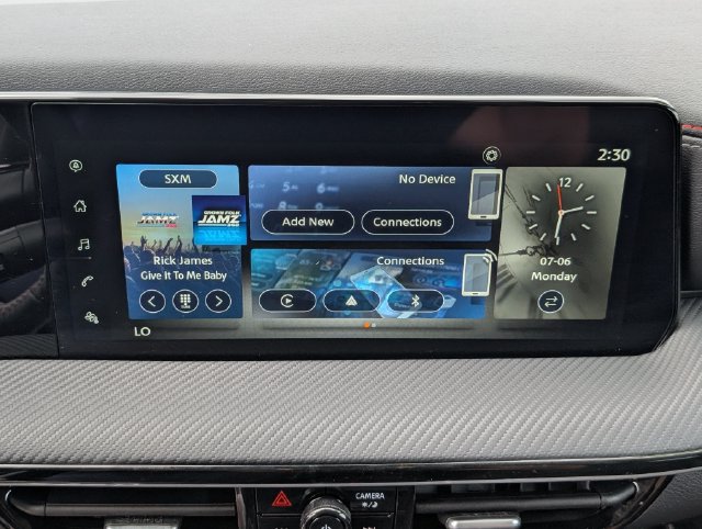 Used 2025 Nissan Kicks SR w/ Illumination Package FWD image 25