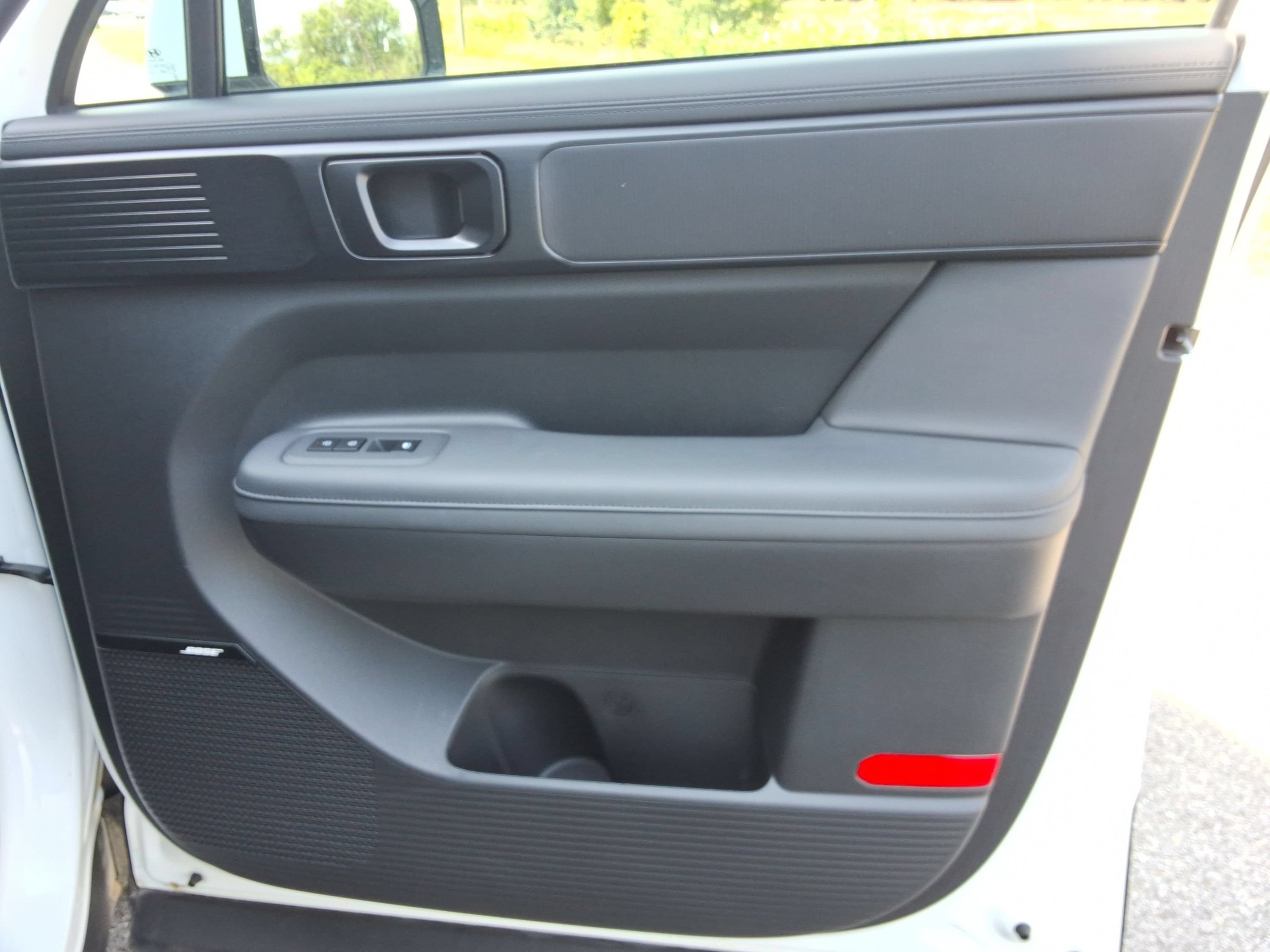 Used 2025 Hyundai Santa Fe Calligraphy AWD/4WD image 26