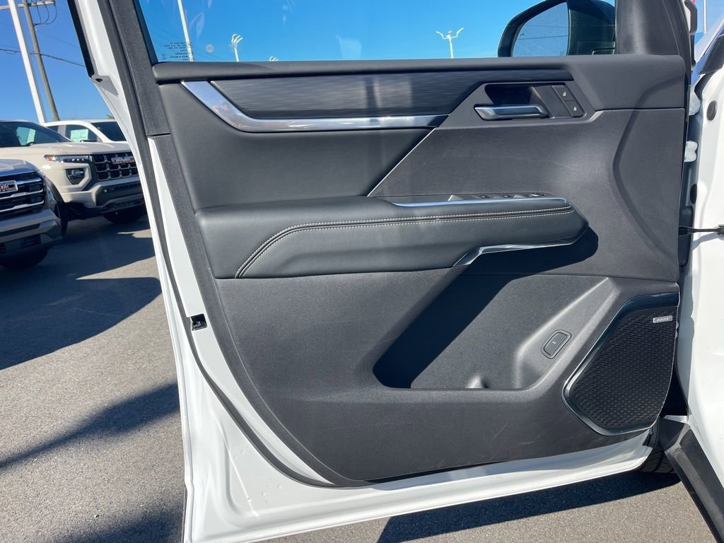 Used 2025 GMC Acadia Elevation FWD image 23