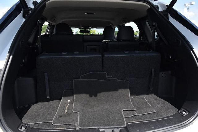 Used 2025 Mitsubishi Outlander SE AWD/4WD image 28