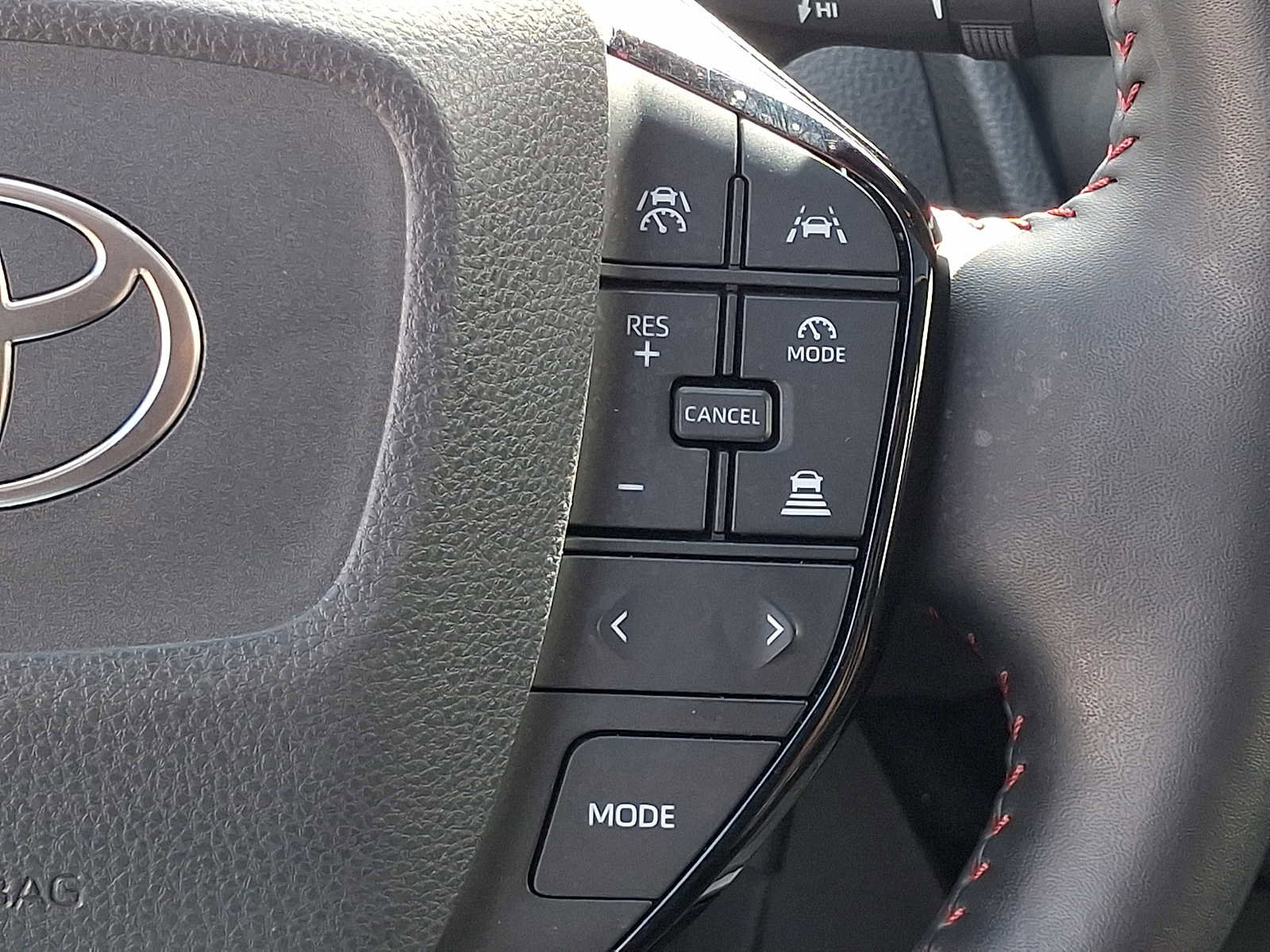 Used 2024 Toyota Prius Prime FWD image 24