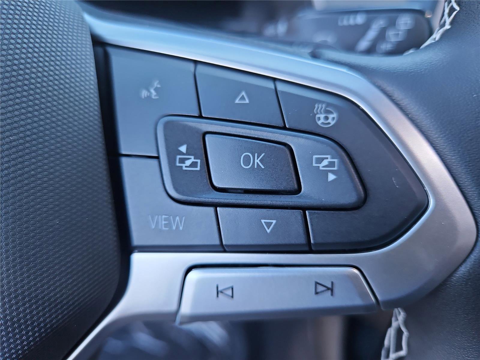 New 2026 Volkswagen Atlas Cross Sport SE image 17