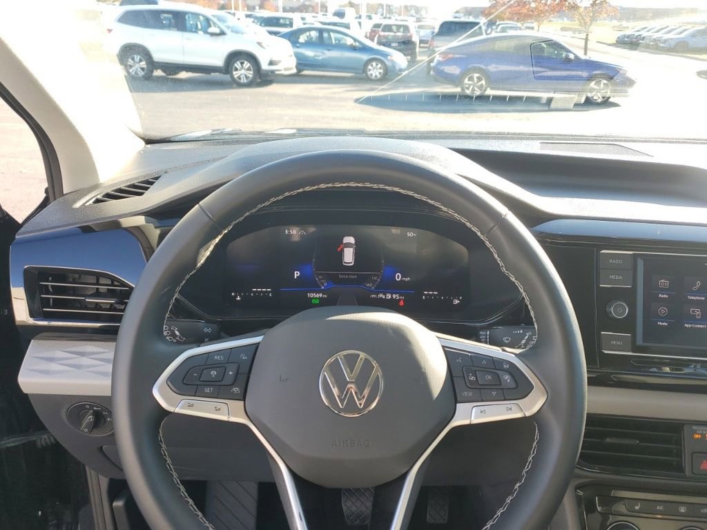 Used 2024 Volkswagen Taos S image 13