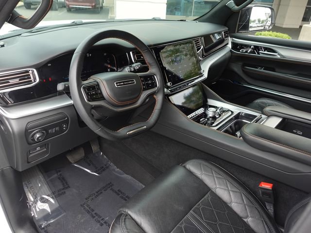 Used 2023 Jeep Grand Wagoneer Series III w/ HD Trailer Tow Package image 13