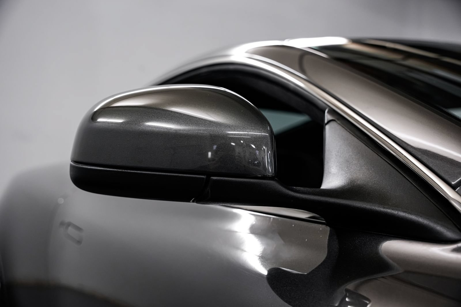Used 2014 Aston Martin DB9 Coupe RWD image 35