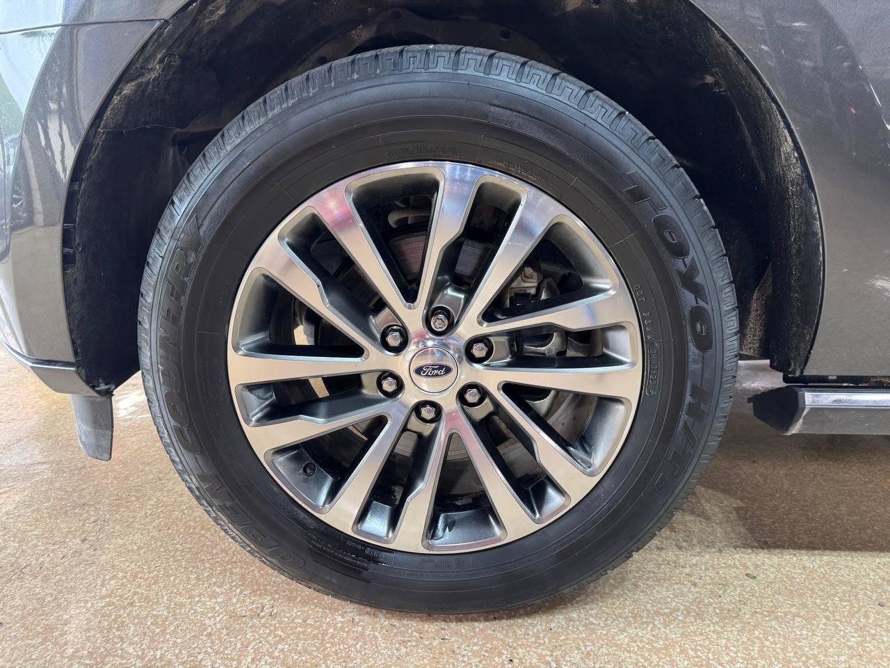 Used 2018 Ford Expedition Max Limited w/ Equipment Group 301A RWD image 52