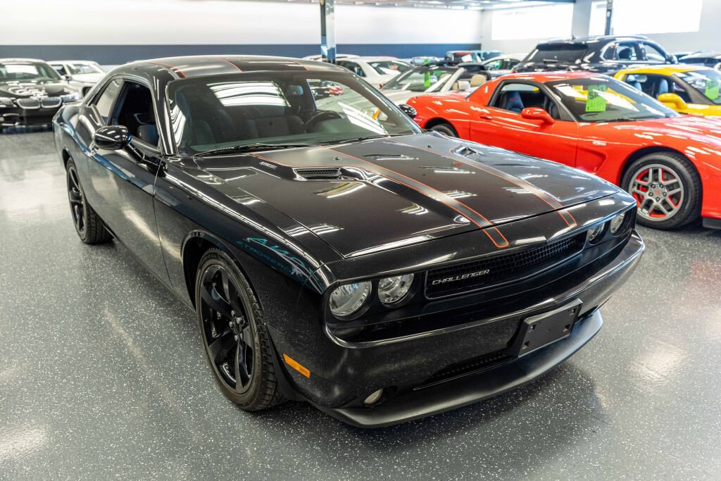 Used 2013 Dodge Challenger R/T w/ Blacktop Pkg image 5