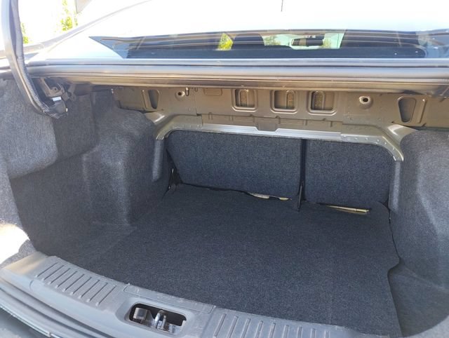 Used 2015 Ford Fiesta SE FWD image 10