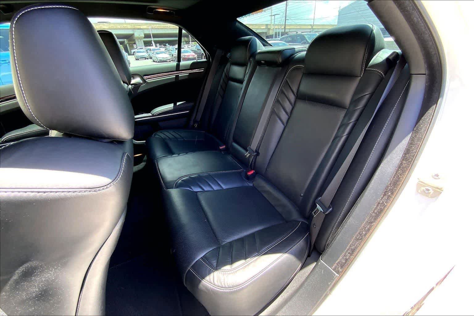 Used 2023 Chrysler 300 C RWD image 30