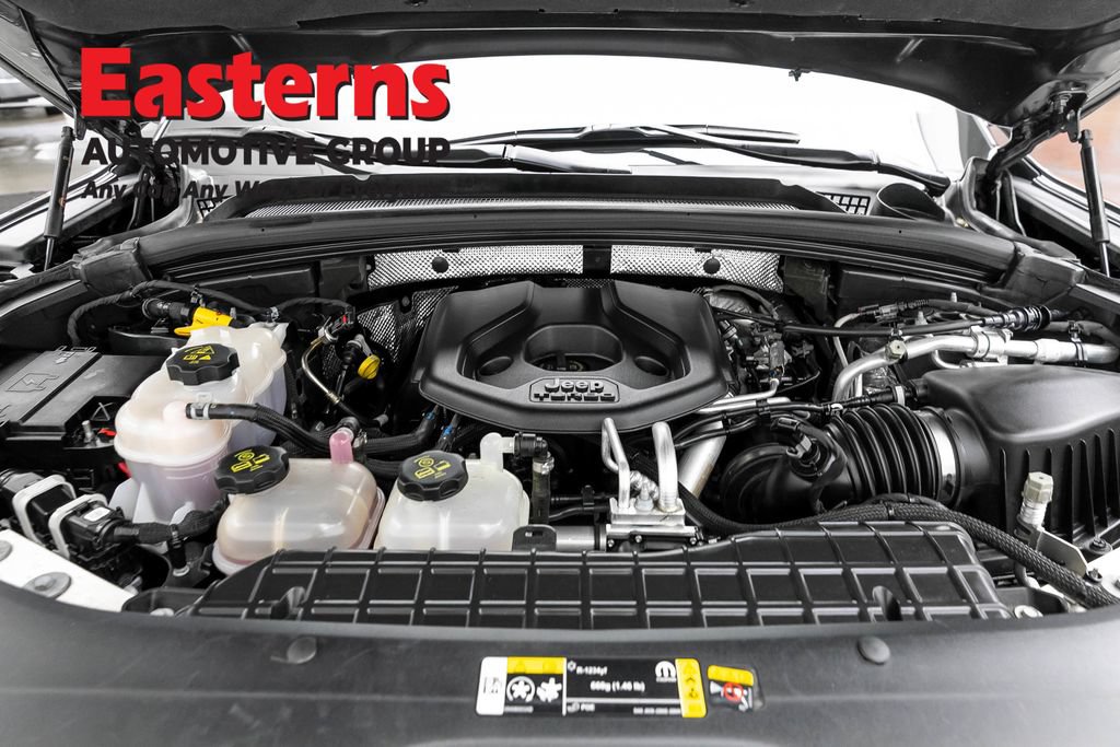 Used 2023 Jeep Grand Cherokee 4WD 4xe image 7