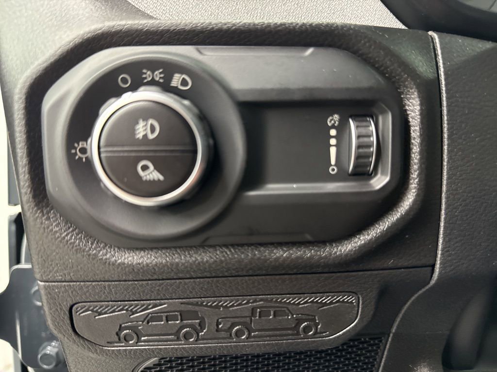 New 2026 Jeep Gladiator Sport image 18