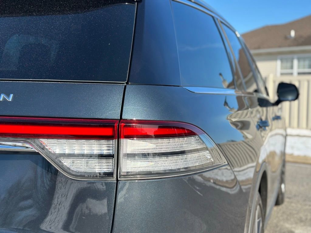 Used 2021 Lincoln Aviator Reserve w/ Equipment Group 202A image 13