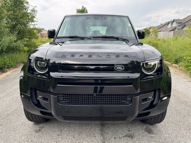 New 2026 Land Rover Defender 110 X-Dynamic SE AWD/4WD image 3