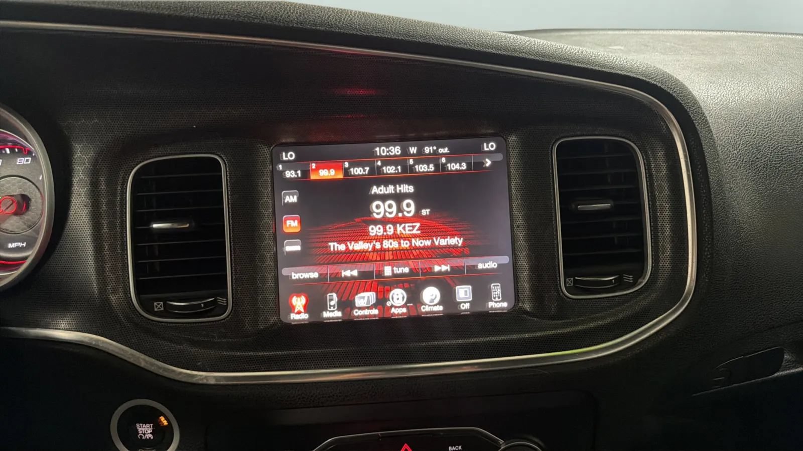 Used 2016 Dodge Charger SXT RWD image 14